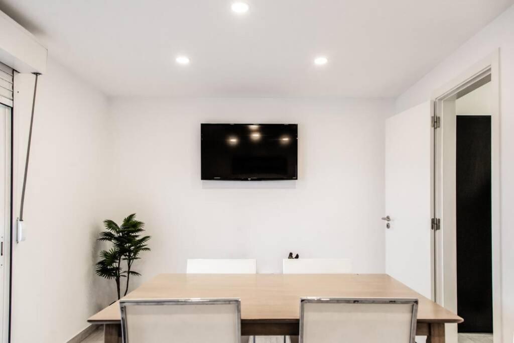 Remodeled Apartment In The City Center. ファロ エクステリア 写真
